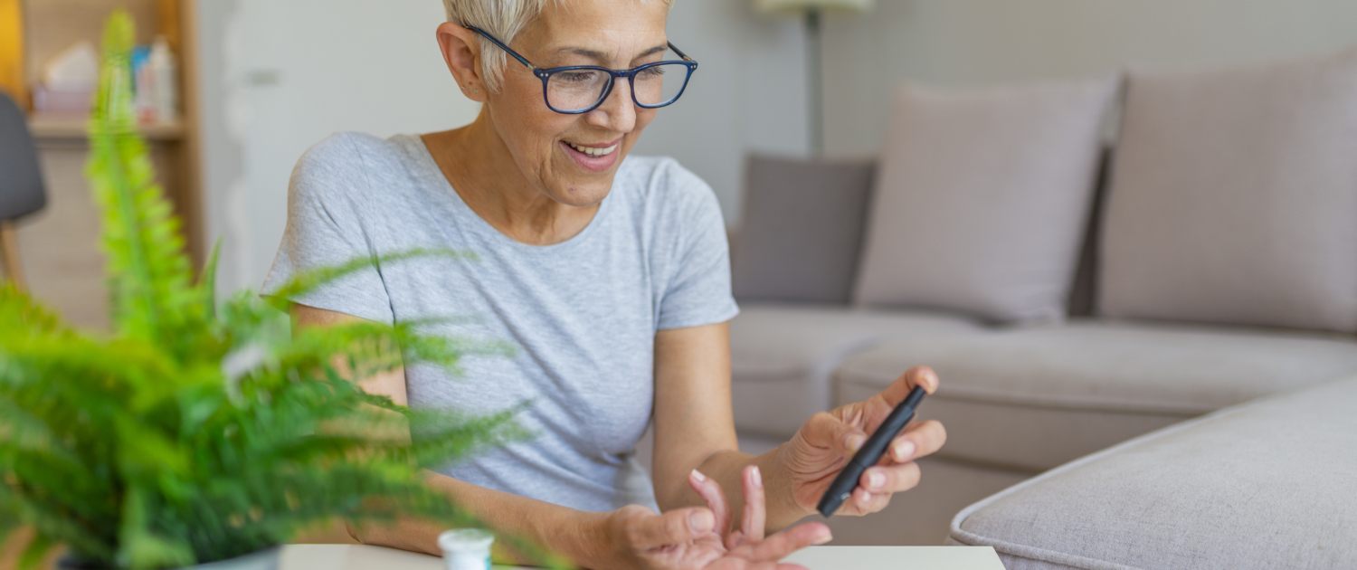 Eine Frau mit Smartphone